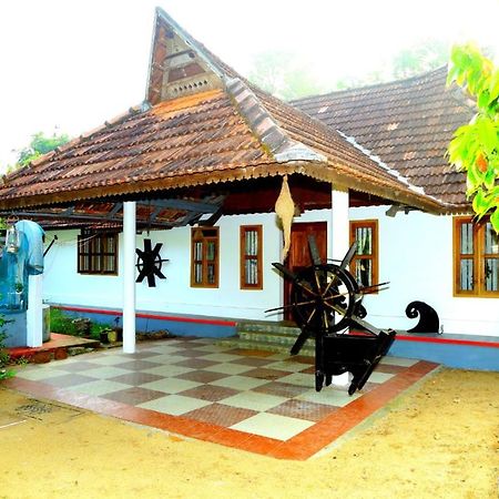 Valentine'S Rice Bowl Home Stay Alappuzha Bagian luar foto