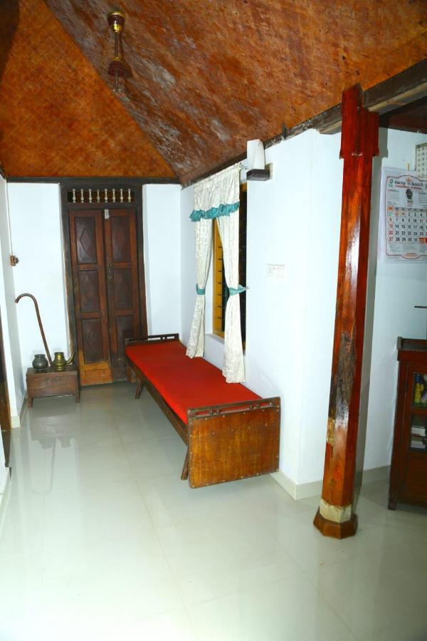 Valentine'S Rice Bowl Home Stay Alappuzha Bagian luar foto